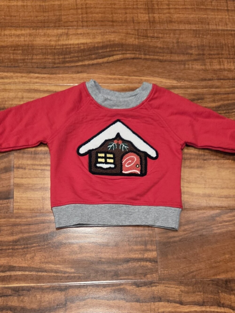 Monica + Andy EUC 3-6 Months Red Holiday Gingerbread House Sweatshirt